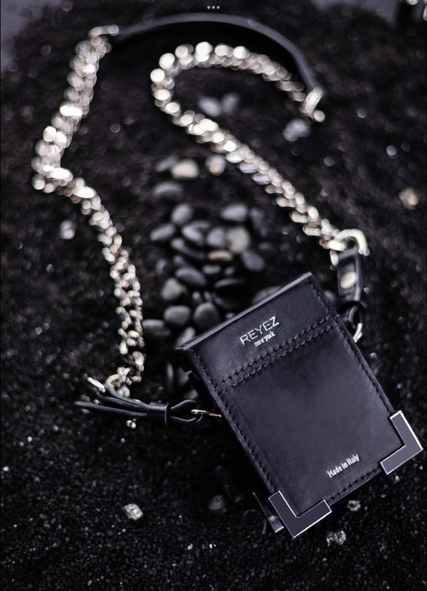 The Clairvoyant-Chunky silver necklace Micro Wallet